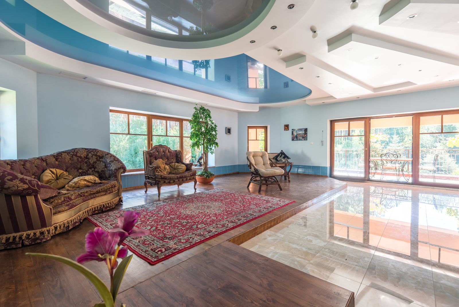 Bright living room with a smooth white ceiling, the look buyers compare Tucson listings against